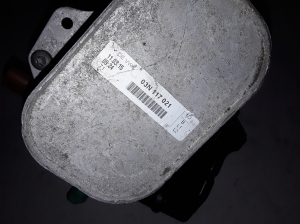 Volkswagen Golf VII (2012–2026) Ölkühler 03N117021 - 2