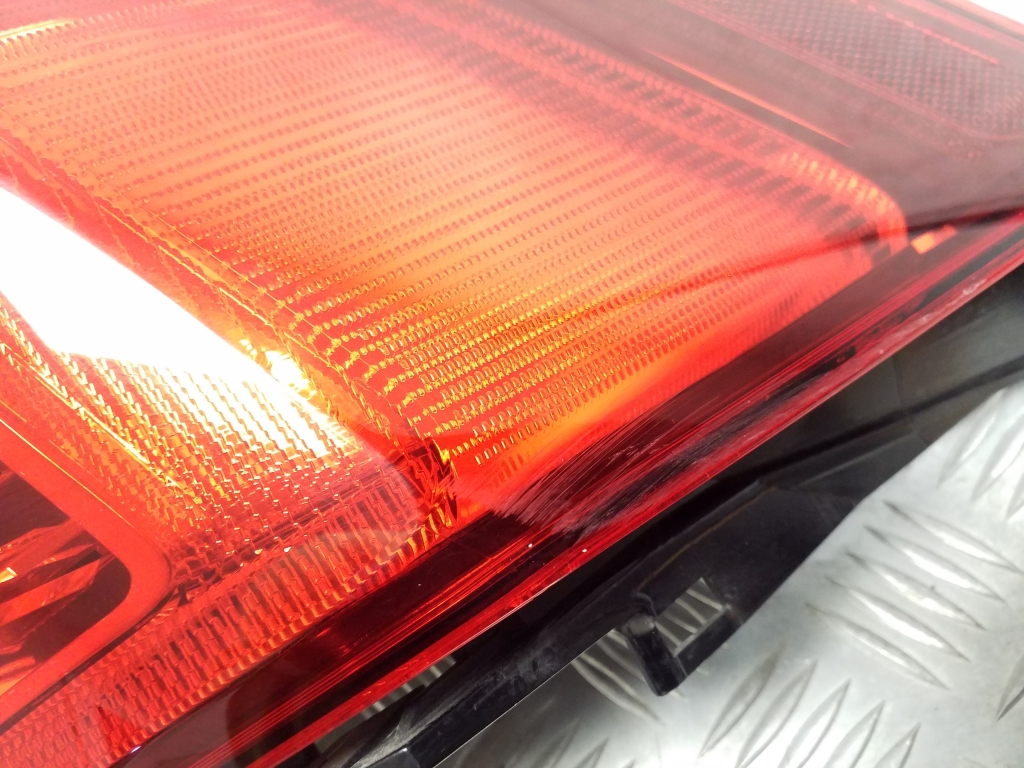 VOLVO XC60 2 generation (2017-2024) Rear Right Taillight Lamp 32228915 25027906