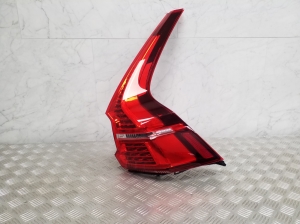  Rear corner lamp 