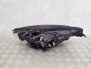 VOLVO V60 (2018–2026) Scheinwerfer vorne 22025905 - 7