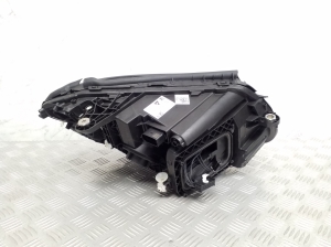 Mercedes Benz C-Class 205 (2014–2021) Scheinwerfer vorne A2059066306 - 2