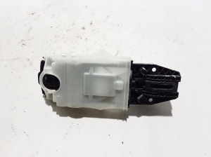Skoda Octavia III (2013–2019) Rear side door exterior handle and its parts - 2