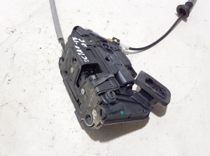 Skoda Octavia III (2013–2019) Rear side door lock 5E0839016A - 3