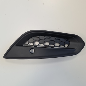 Front bumper lower grille - 31294131