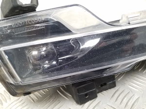 Tesla Model 3 3 (2016–2024) Front-Nebelscheinwerfer 107739600C - 2
