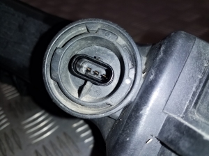 Tesla Model 3 3 (2016–2024) Front-Nebelscheinwerfer 107739600C - 3