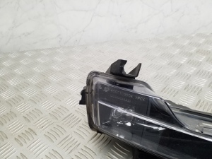 Tesla Model 3 3 (2016–2024) Front-Nebelscheinwerfer 107739600C - 4