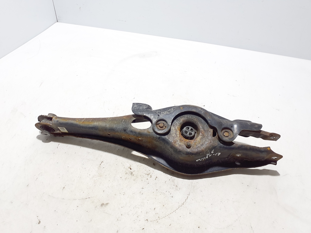 SKODA Octavia 3 generation (2013-2020) Rear Right Arm 5Q0505311D 23887977