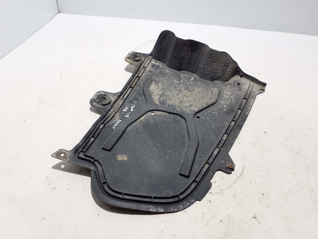 SKODA Octavia 3 generation (2013-2020) Rear Middle Bottom Protection 5E0825205G 23887975