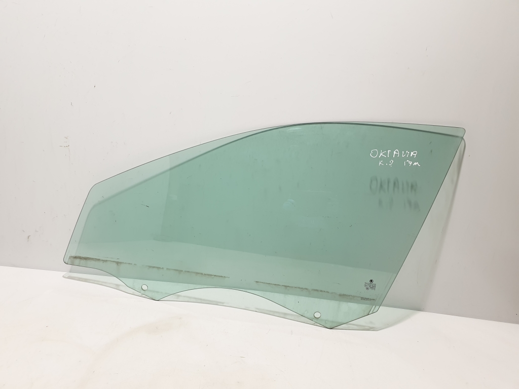 SKODA Octavia 3 generation (2013-2020) Priekinių kairių durų stiklas 5E0845201A 23887965