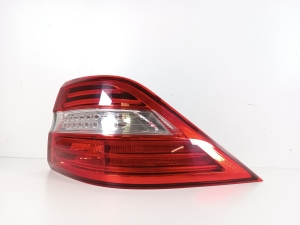  Rear corner lamp 