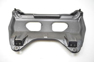 Mercedes Benz E-Class W212 (2009–2015) Esimese alusraami muu osa A2126280411 - 5