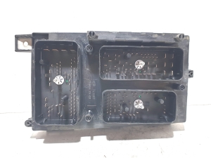 Opel Astra H (2004–2010) Drošinātāju bloki 13220435  5DK00946400 - 3