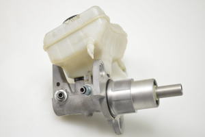  Master cylinder 