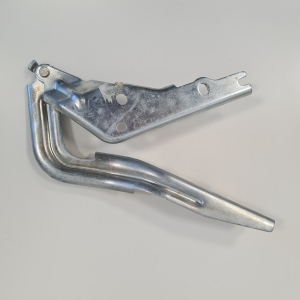 Hood hinge - 561823302D