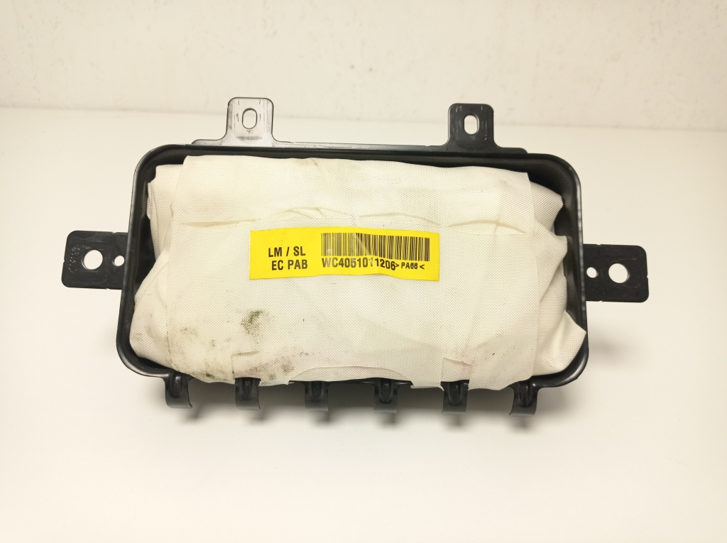 Kia Sportage (2010–2016) Kaassõitja turvapadi armatuurlauas 845303U000 Kia Sportage (2010–2016) Kaassõitja turvapadi armatuurlauas 845303U000