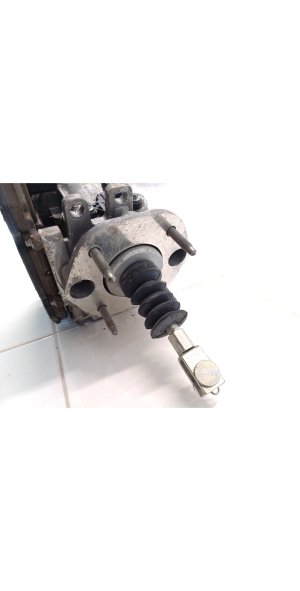 Tesla Model S S (2012–2026) Brake master cylinder 1037123-00-A - 3