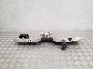 The middle part of the front frame - 