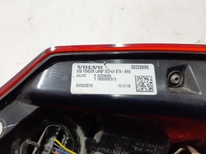 VOLVO V60 (2018–2026) Eckleuchte hinten 32228898 - 3