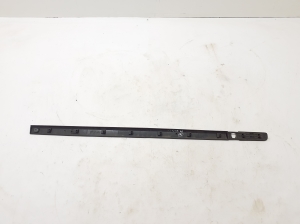 RENAULT Clio III (2005–2012) Esiukse liist 8200289920 - 2