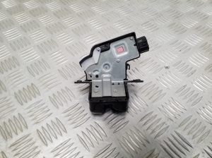 TOYOTA CHR (2016–2026) Trunk lid lock - 2