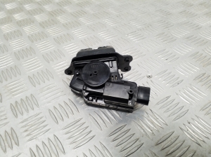 TOYOTA CHR (2016–2026) Trunk lid lock - 3
