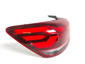  Rear corner lamp 