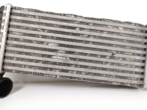 Ford Focus (2011–2018) Vahejahuti radiaator BV619L440CJ - 4