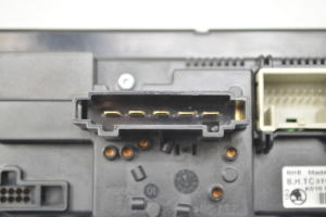 Skoda Yeti (2009–2017) Heater control panel 3T0820047AB - 5