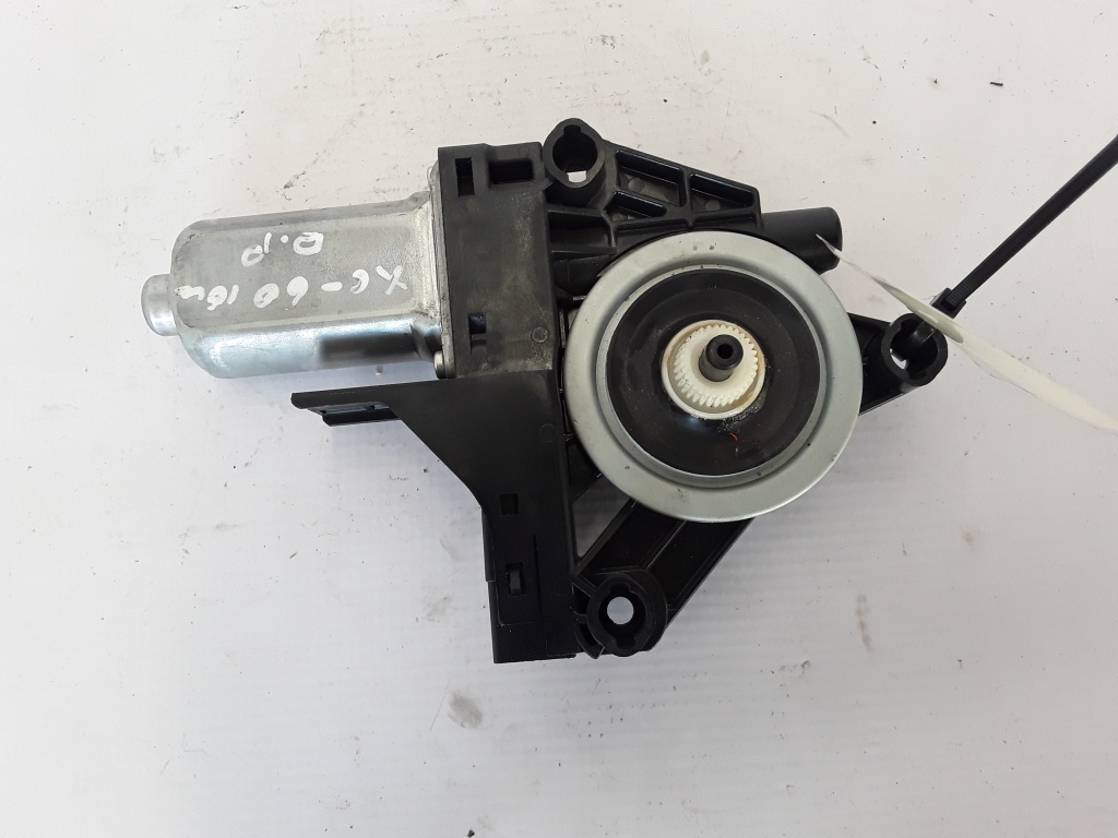 VOLVO XC60 1 generation (2008-2017) Front Right Door Window Control Motor 31253062 21080403