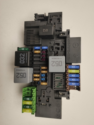  Fuse block holder under the hood 