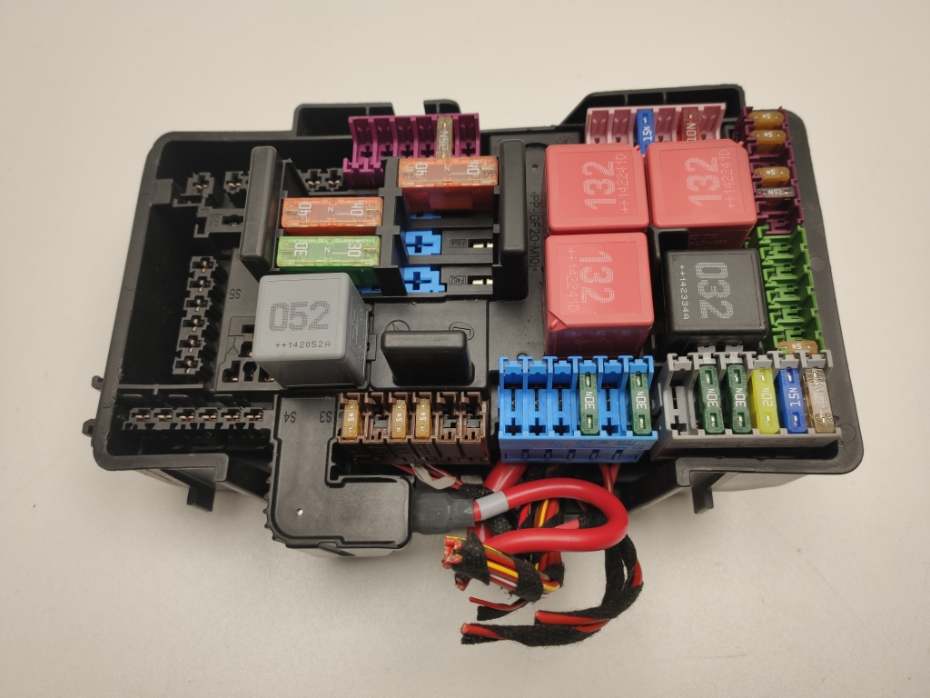 MERCEDES-BENZ E-Class W212/S212/C207/A207 (2009-2016) Fuse box A2059068501 23987687