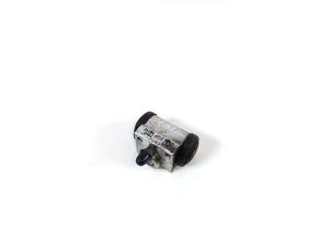   Rear brake cylinder  - 441000954R 