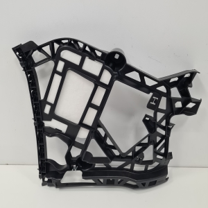 Rear bumper bracket - A1668800912