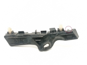 Front bumper bracket - 865932P000