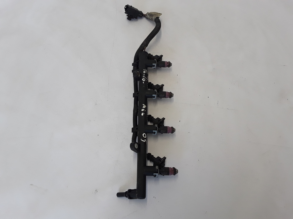 RENAULT Megane 2 generation (2002-2012) Fuel Rail 8200135504 21080396