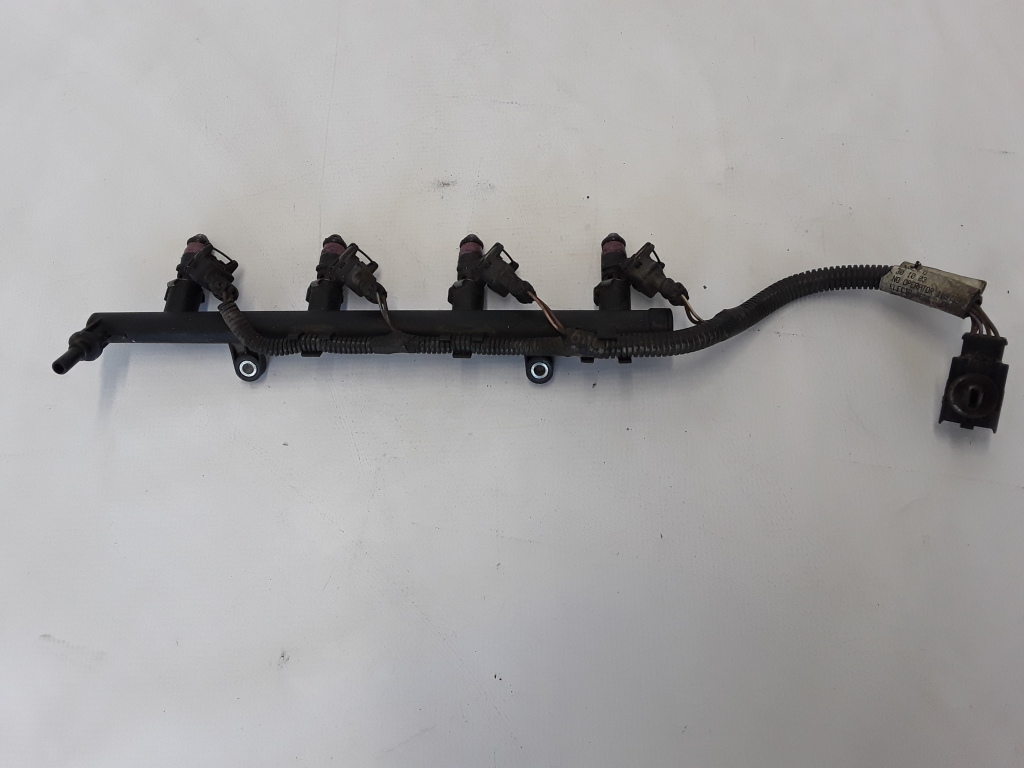 RENAULT Megane 2 generation (2002-2012) Fuel Rail 8200135504 21080396