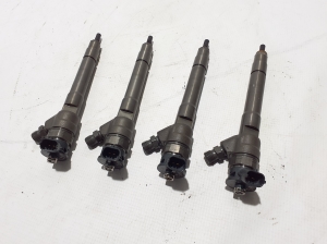  Fuel injector 