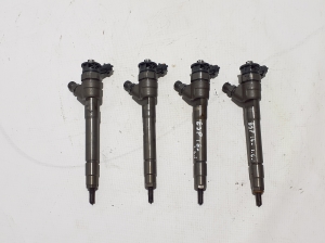  Fuel injector 