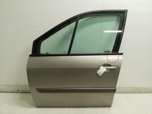 Front door - 7751477221