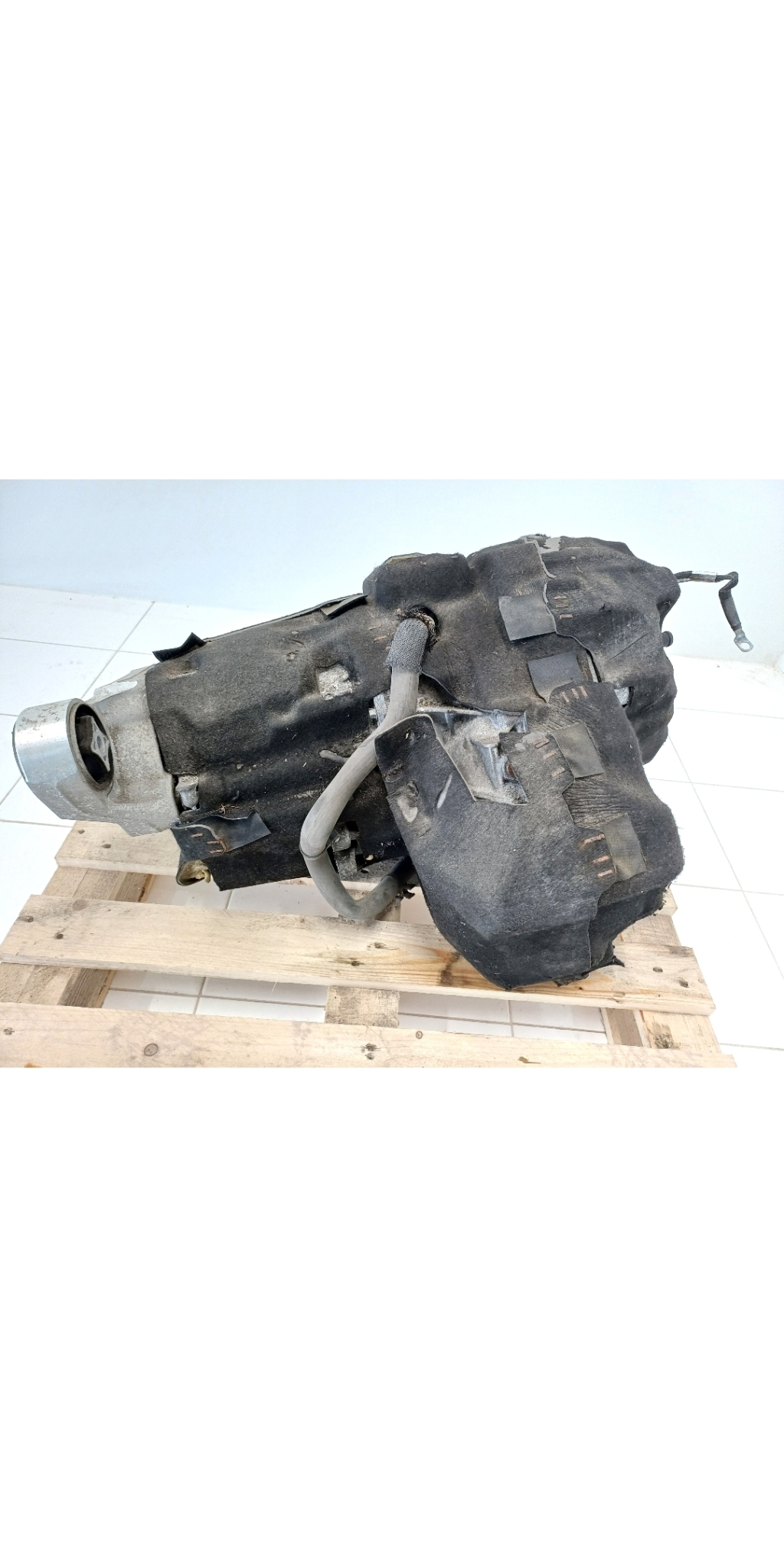 TESLA Model S 1 generation (2012-2024)  Голый двигатель 1035000-00-F 24155110