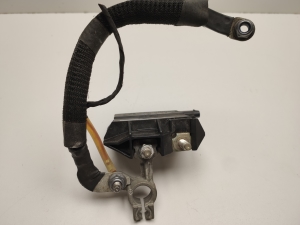 Mercedes Benz C-Class 205 (2014–2021) Plussjuhtme klemm A0009060086 - 4