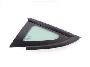 Rear quarter glass - 1514978