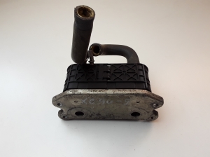 VOLVO XC90 (2002–2014) Oil cooler 8677973 - 2