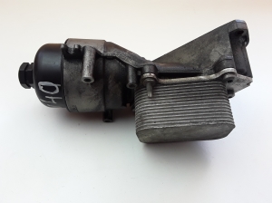 VOLVO V40 (2012–2019) Ölfiltergehäuse 31321630 - 2