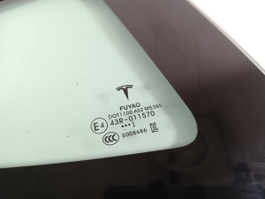 Tesla Model 3 3 (2016–2024) Seitenscheibe hinten (Karosserie) 1514979 - 4
