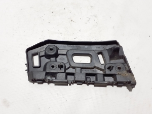  Front bumper bracket 