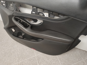 Mercedes Benz C-Class 205 (2014–2021) Esiukse polster A2057205611 - 4