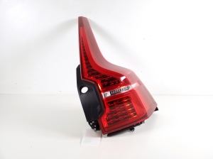  Rear corner lamp 