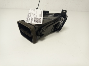 Kia Sorento (2009–2014) Dashboard air vent grilles 974202P000 - 2